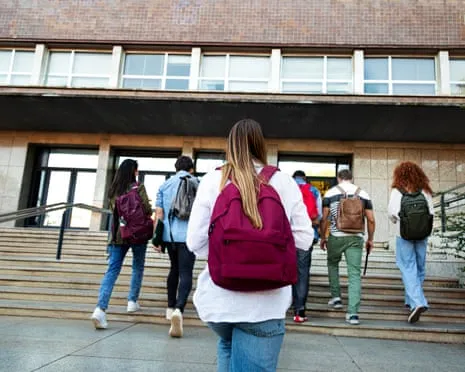 As Teen Boys Move Right, the Rise of the 'Relaxed Female' Trend Becomes Visible