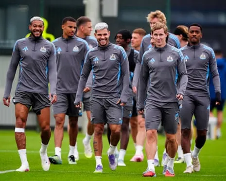 Howe Encourages Magpies to Show They Are Serious Challengers When Facing Barcelona