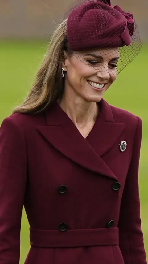 The First Lady’s Headpiece, Catherine’s Plumed Pin and Other Standout Looks Thus Far